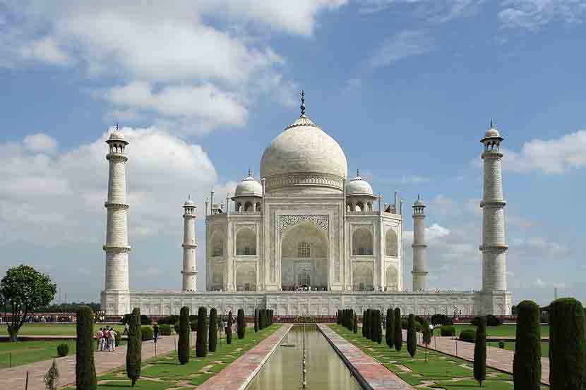 http://vsnews.co.in/upload/2017-10-18/1701548285Taj-Mahal.jpg