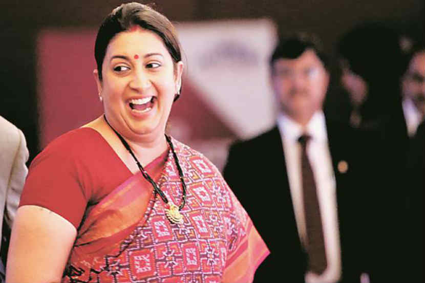 http://vsnews.co.in/upload/2017-12-19/1680413326smriti-irani.jpg